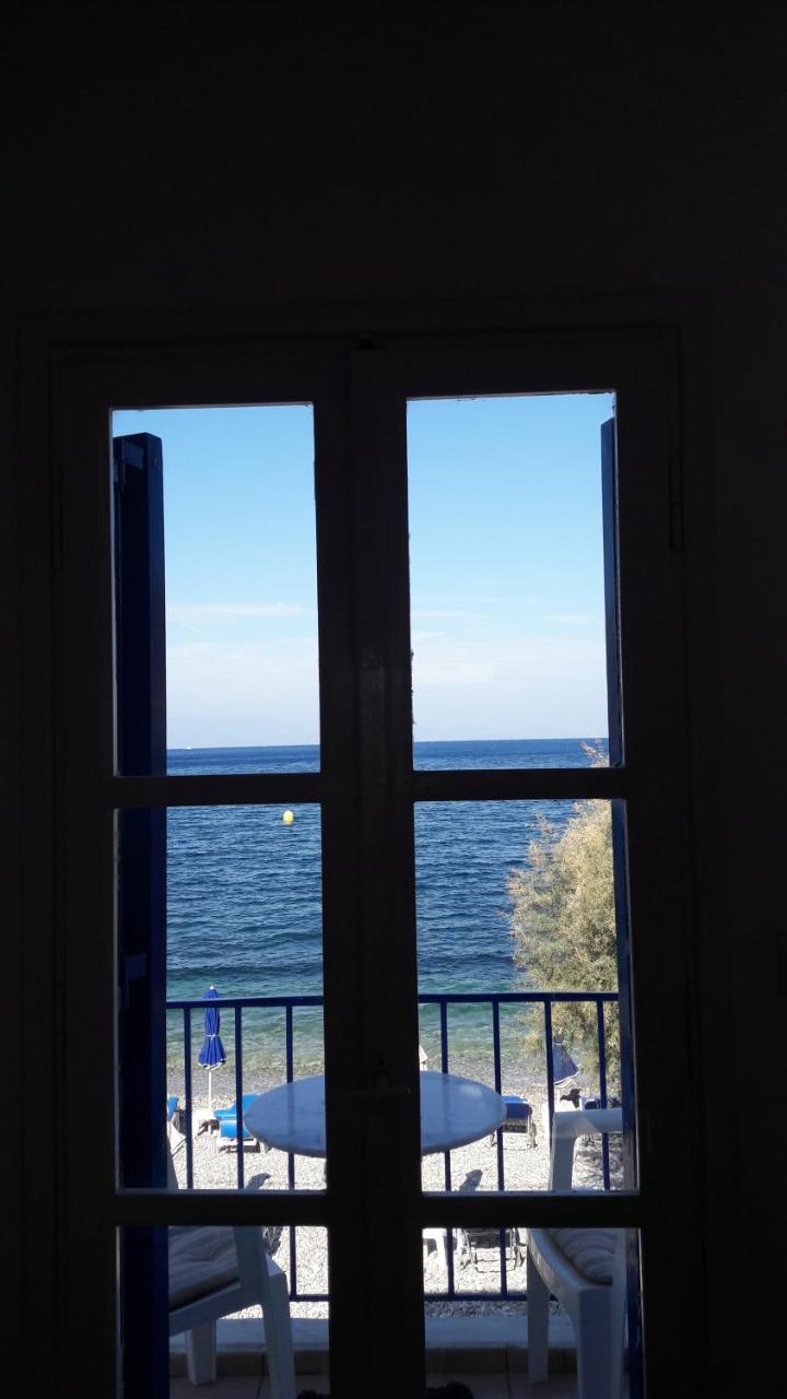 Pavlos Rooms Livadia  Exterior photo